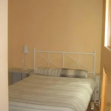 Apartamento Familiar Y Muy Acogedor. Apartment *